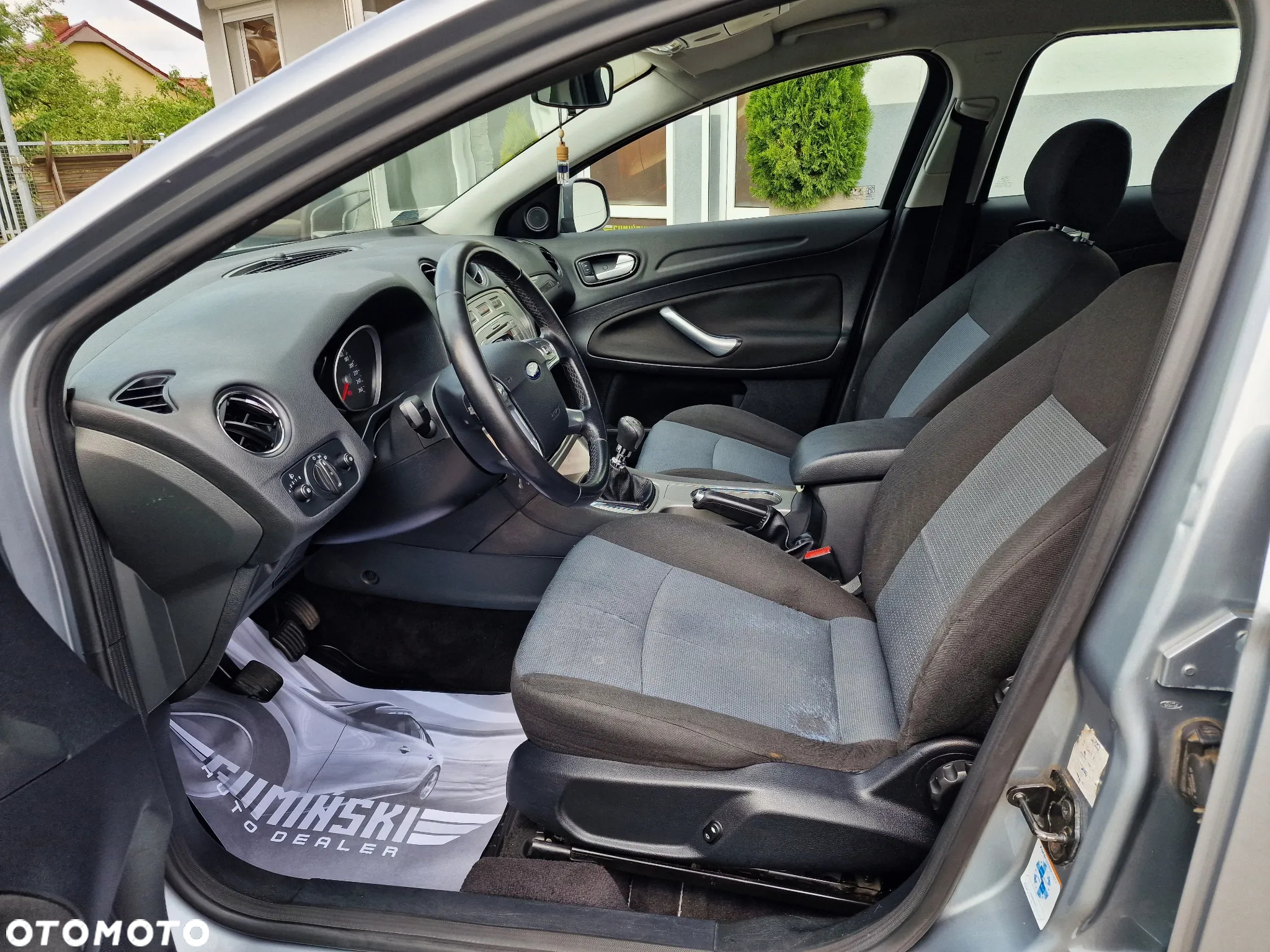 Ford Mondeo 1.8 TDCi Ambiente - 13