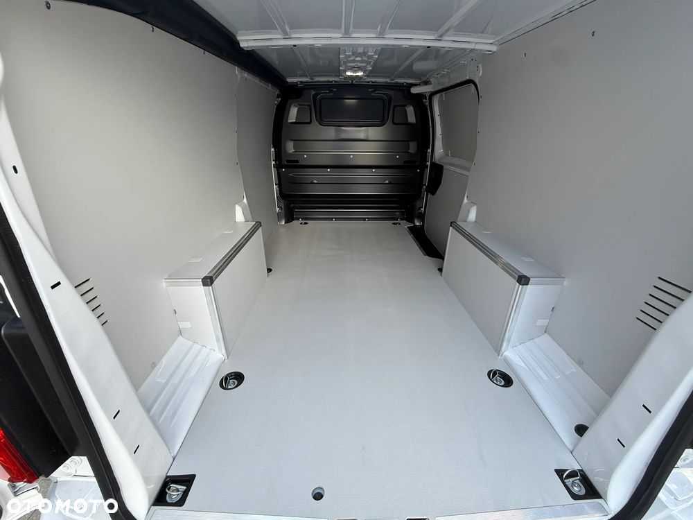 Peugeot Nowy Expert Furgon Long 2.0 BlueHDi 144 KM S&S EAT8 - 19
