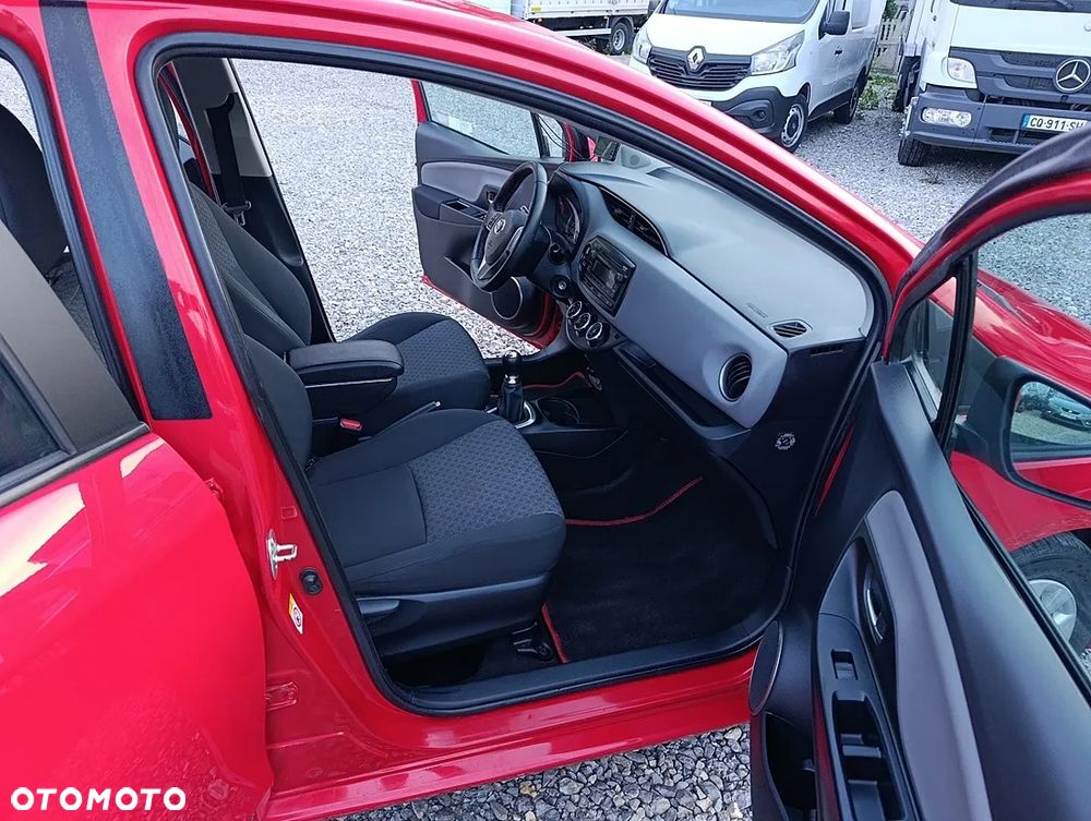 Toyota Yaris 1.0 Sol - 13