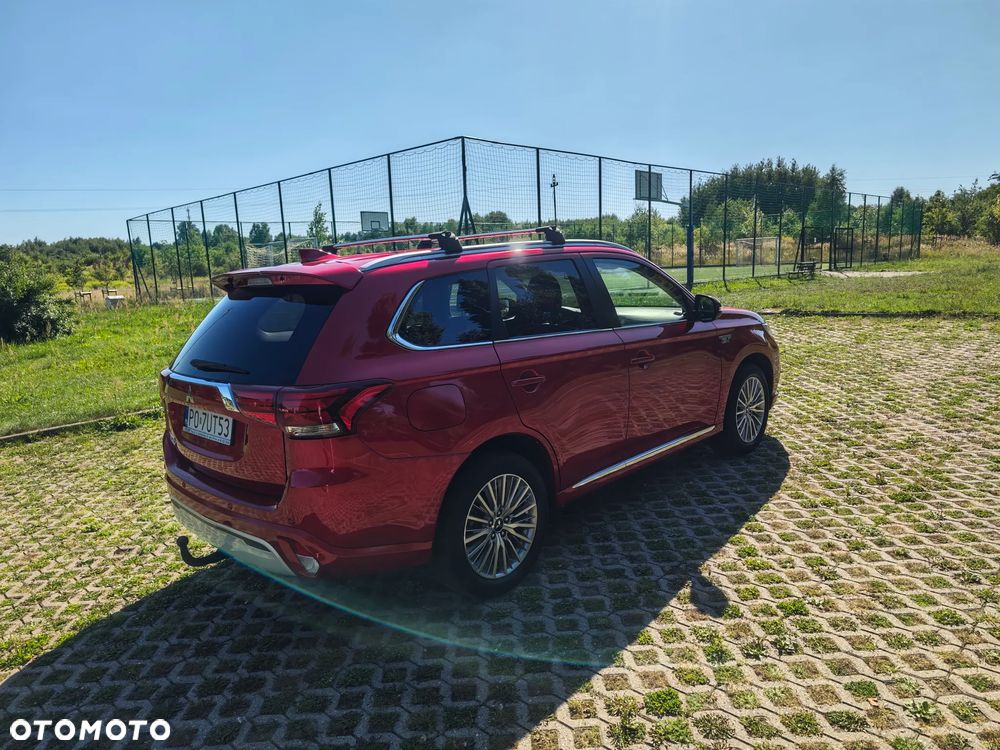 Mitsubishi Outlander - 3