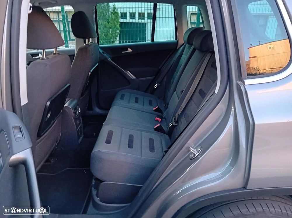 VW Tiguan 2.0 TDi Sport BlueMotion - 11
