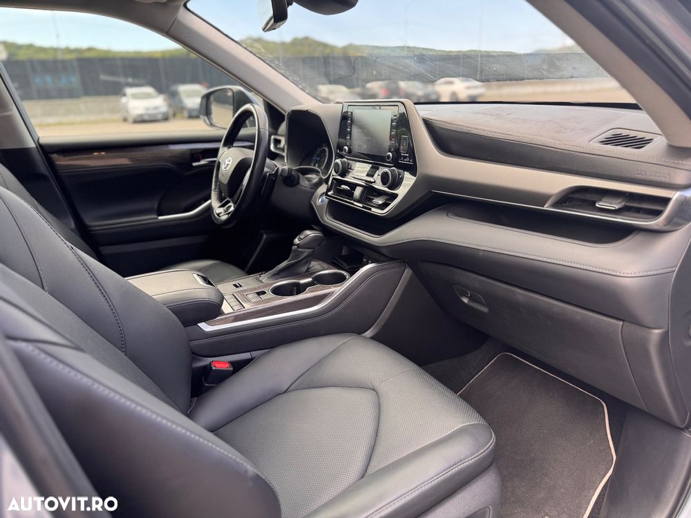 Toyota Highlander 2.5 L Hybrid Dynamic Force 248CP Exclusive Metallic - 8
