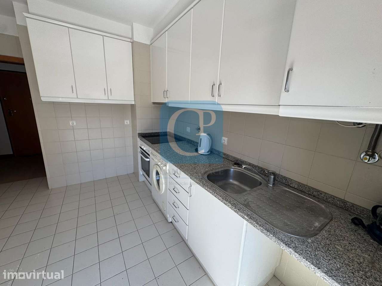 Apartamento T1 Duplex em frente ao Hospital S. João - Grande imagem: 3/25