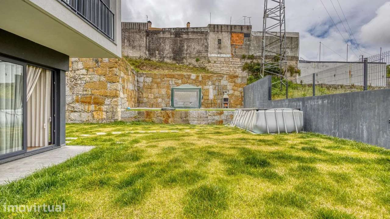 Moradia T3 à venda em São Mamede de Infesta Porto - Grande imagem: 3/30