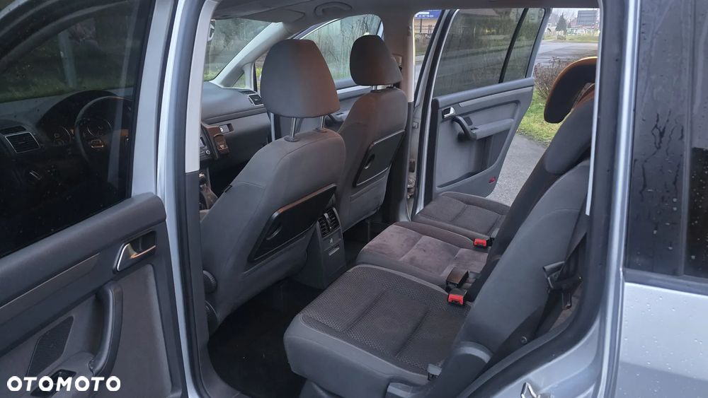 Volkswagen Touran 1.6 TDI DPF Comfortline - 22