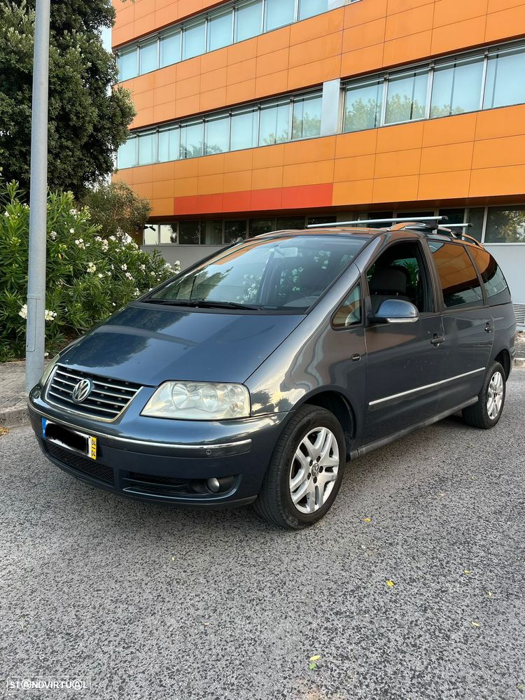 VW Sharan 1.9 TDi Highline TA+AC - 1