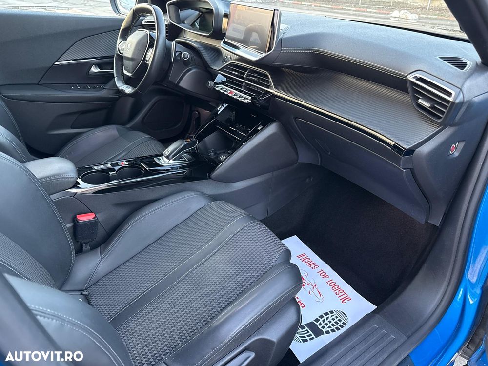 Peugeot 2008 PureTech 130 EAT8 GT Exclusive - 15