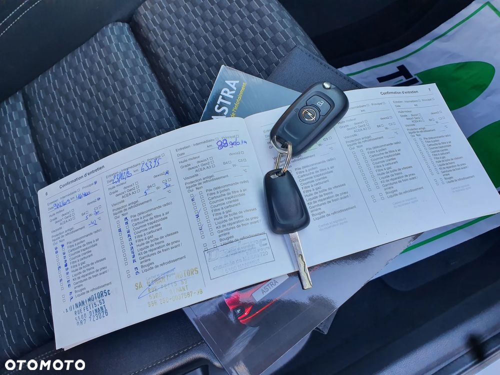 Opel Astra 1.6 CDTI Sport - 24