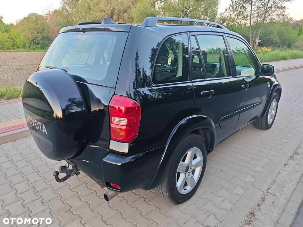 Toyota RAV4 D-4D 4x4 Sol - 3