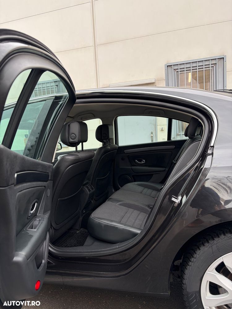 Renault Laguna dCi 110 FAP Sportway - 11