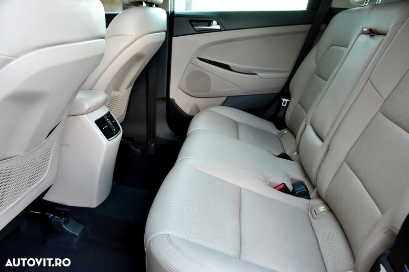 Hyundai Tucson 1.6 T-GDi 4WD 7DCT Luxury - 17