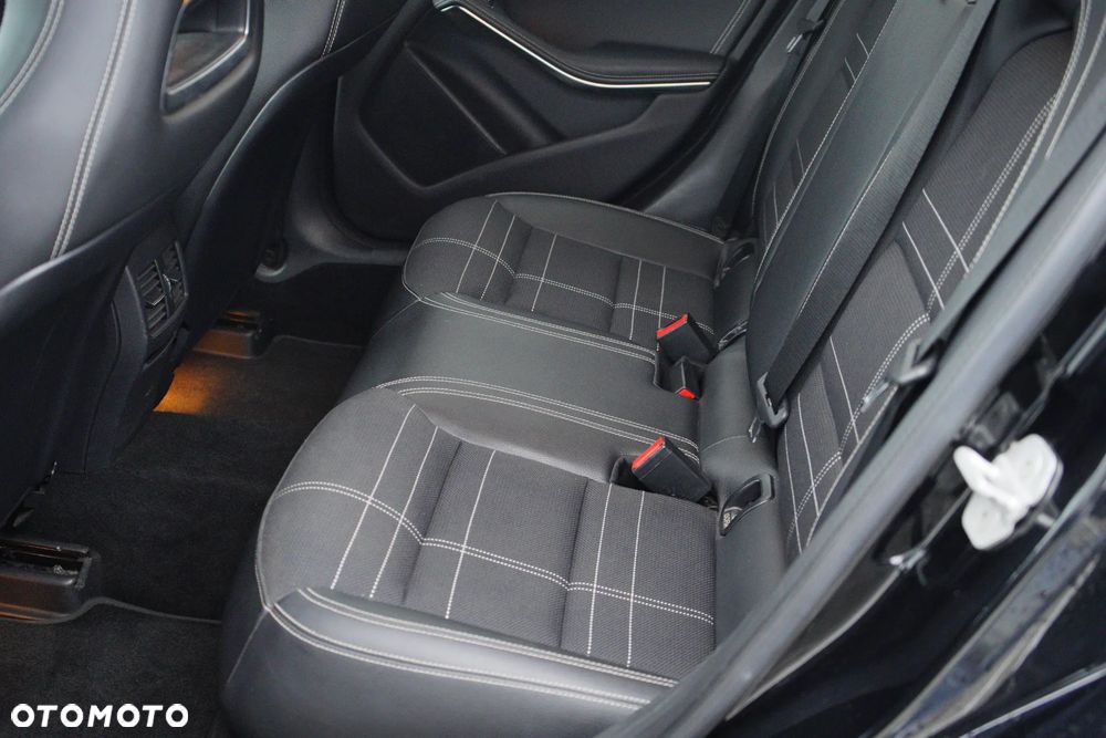 Mercedes-Benz Klasa A 200 CDI (BlueEFFICIENCY) 7G-DCT - 24