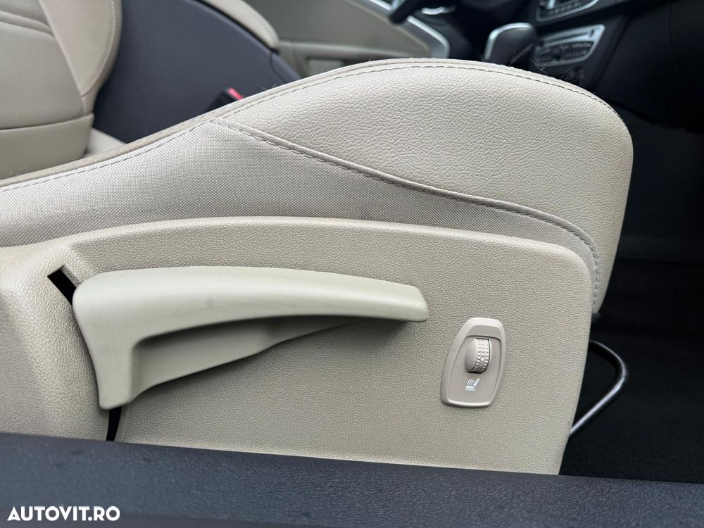 Renault Megane dCi 110 FAP EDC Dynamique - 10