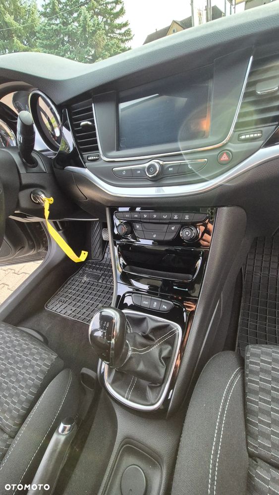 Opel Astra 1.4 T Dynamic - 26