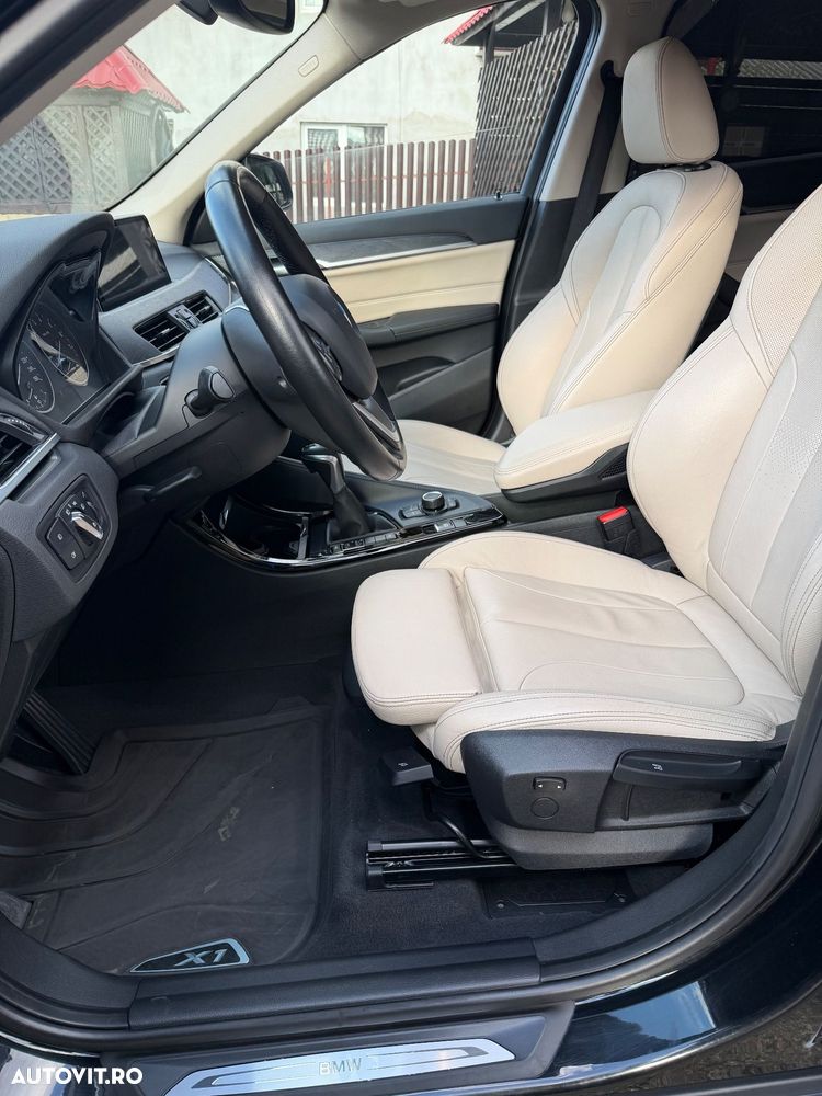 BMW X1 xDrive20i Aut. Sport Line - 8