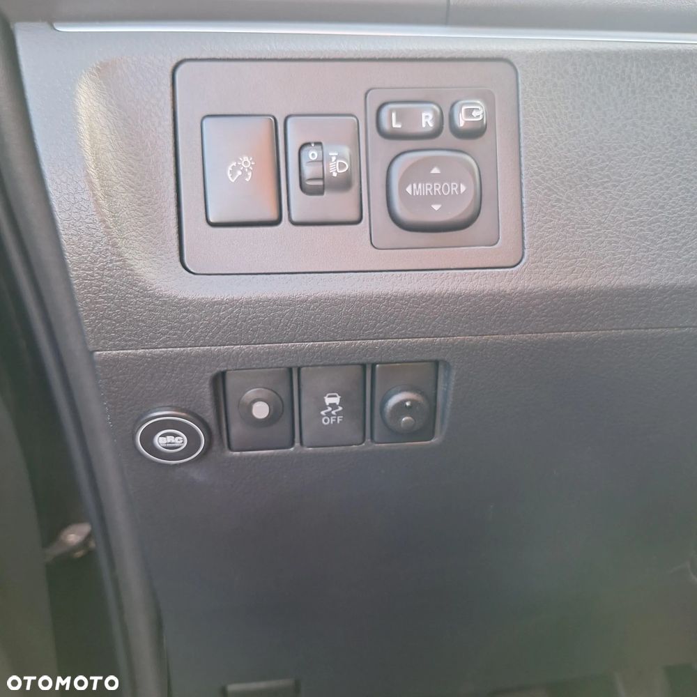 Toyota Verso 1.8 Premium 7os EU6 - 19