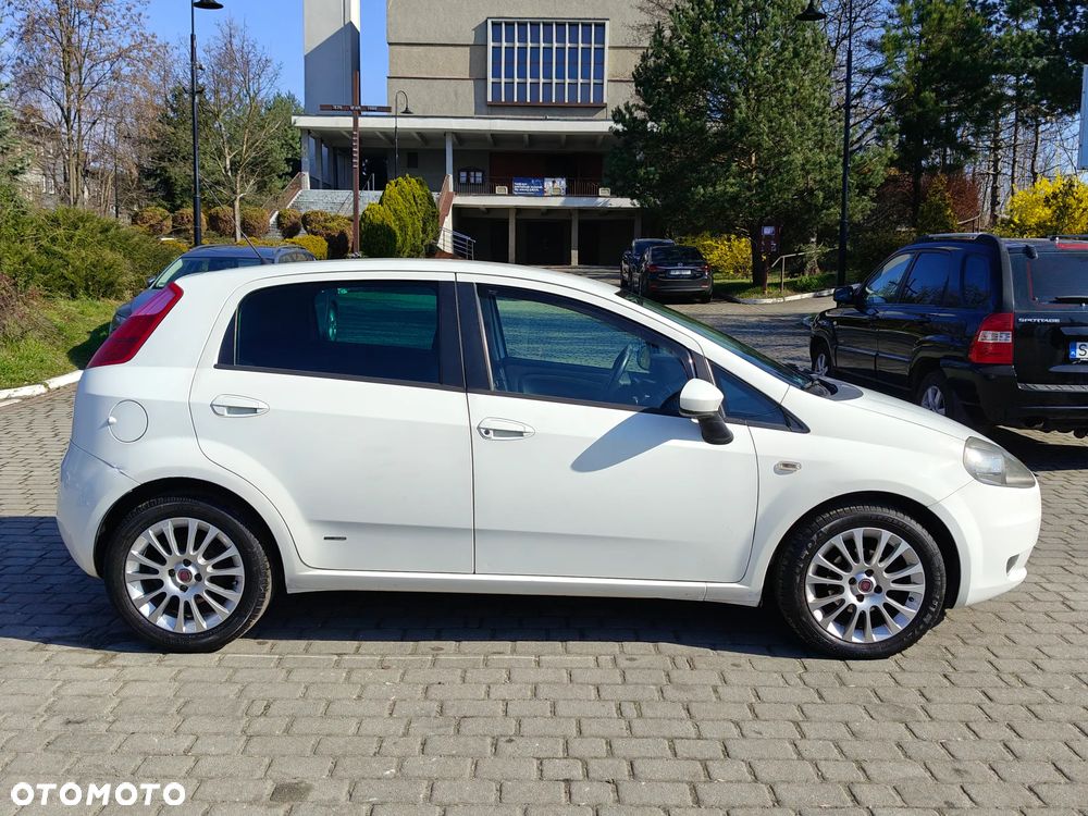 Fiat Grande Punto 1.4 8V Emotion - 26