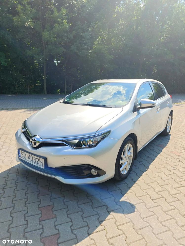 Toyota Auris - 2