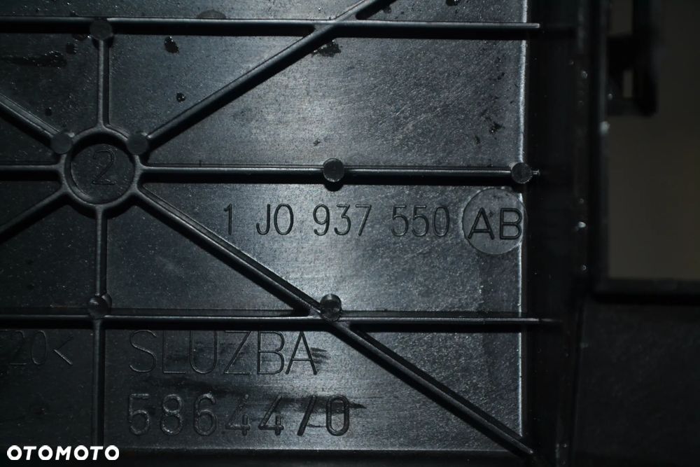VW GOLF IV BORA LEON OCTAVIA A3 SKRZYNKA BEZPIECZNIKÓW 1J0937550AB - 2