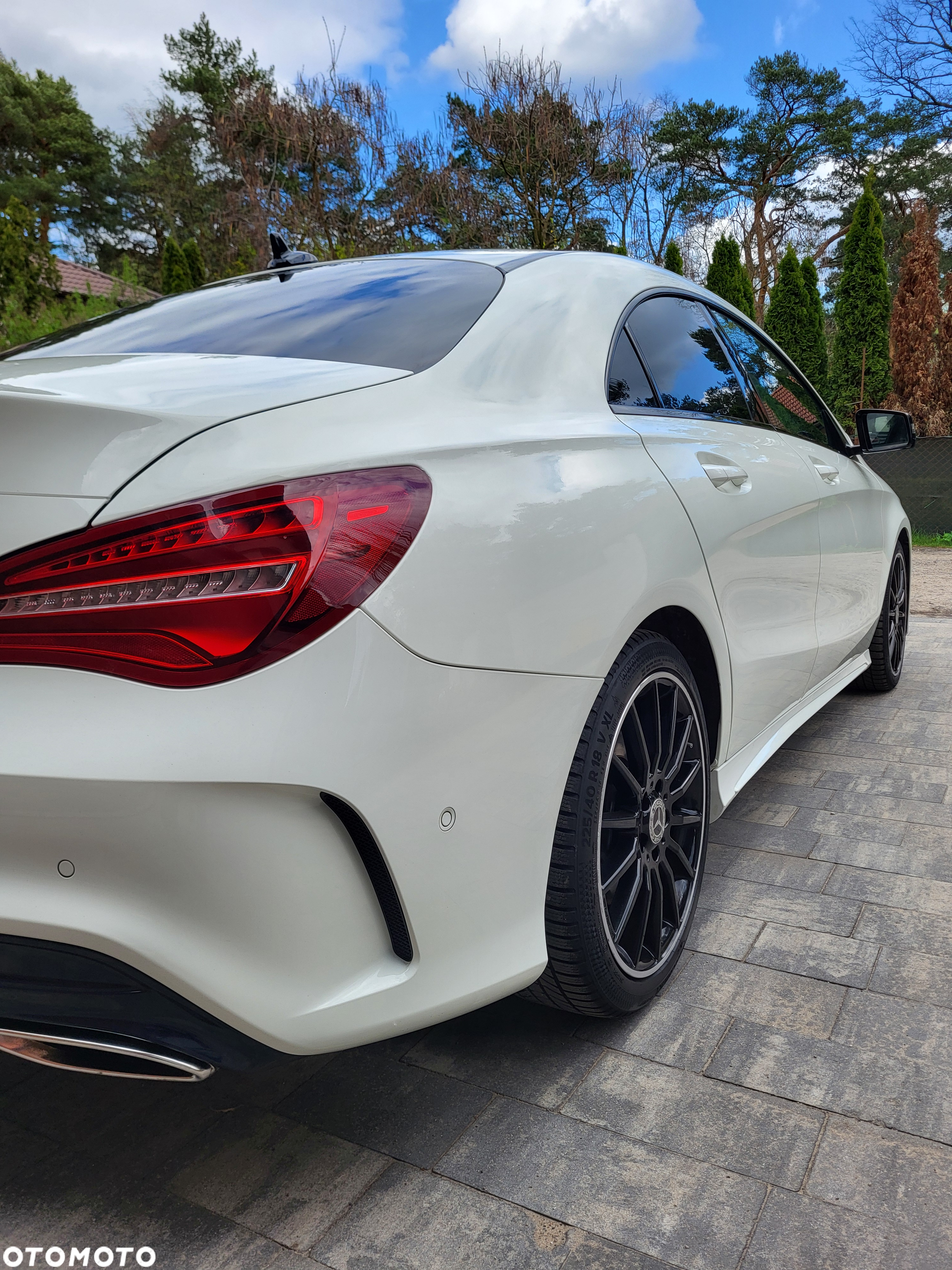 Mercedes-Benz CLA 220 4-Matic AMG Line - 5