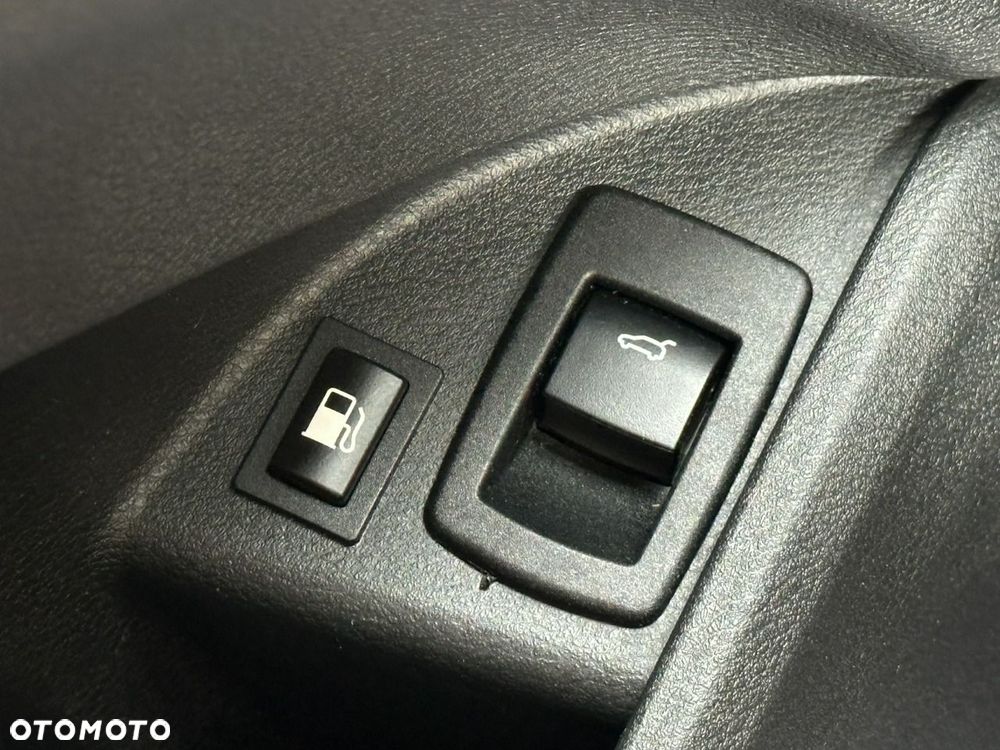 BMW X1 xDrive25e Advantage - 36