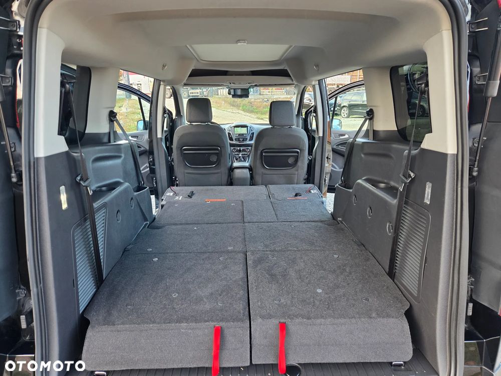 Ford Tourneo Connect Grand - 18