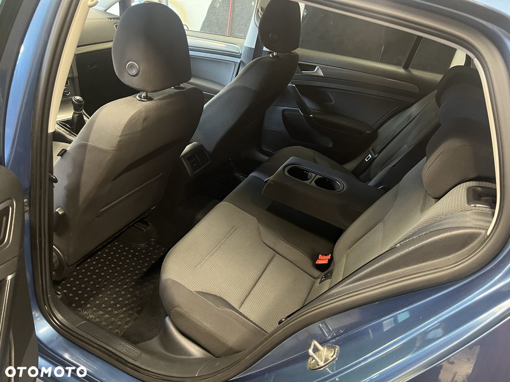 Volkswagen Golf - 7