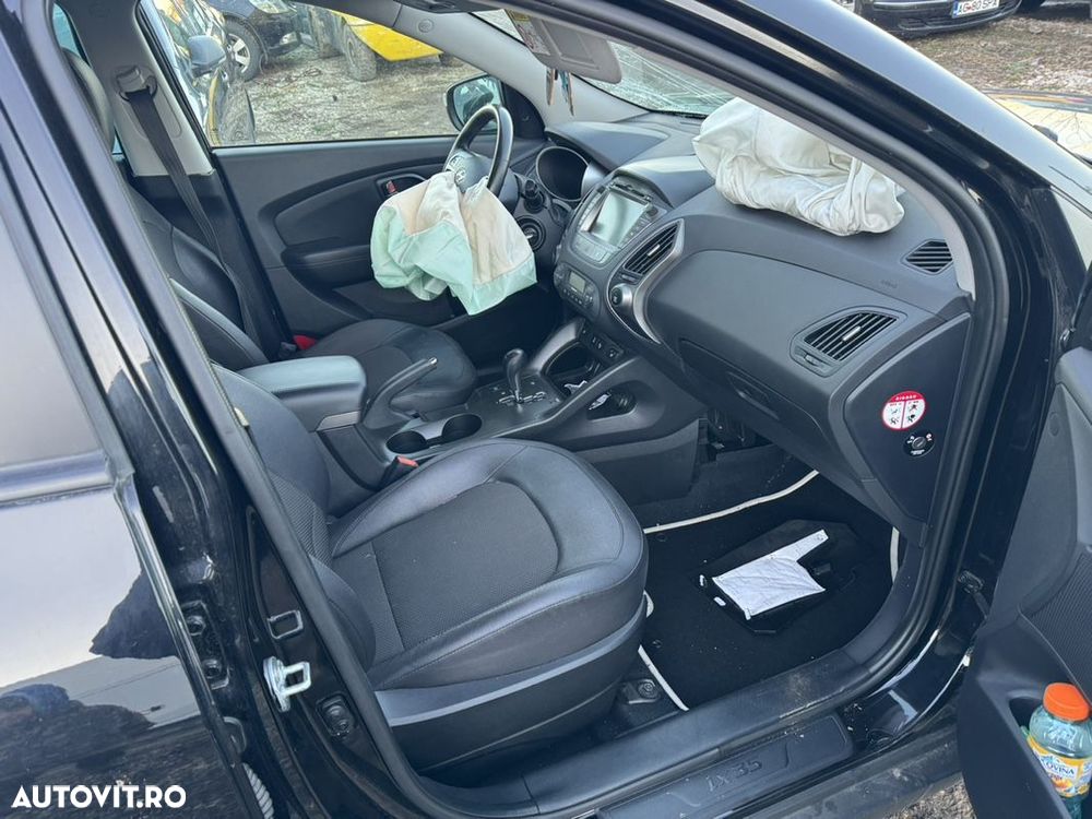 dezmembrez dezmembrări Hyundai iX35 2014 20 diesel 135 kw D4HA 160 mi km cutie automata 4x4 interior piele  gps navigație - 5