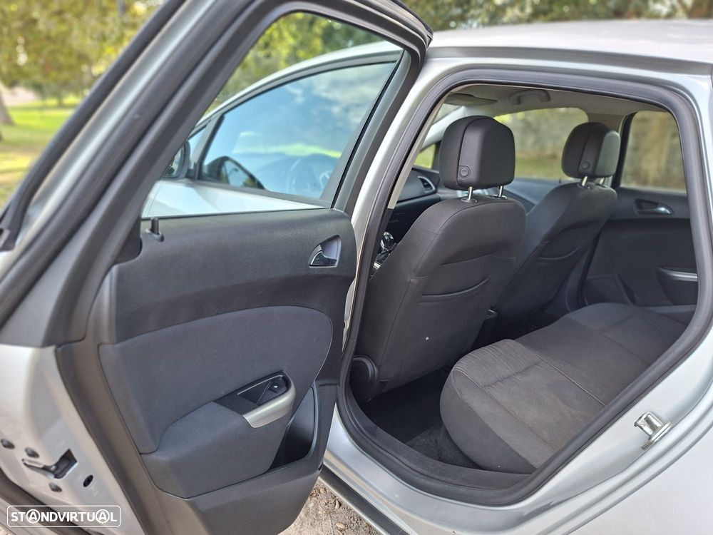 Opel Astra 1.4 Enjoy - 39