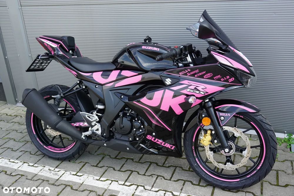 Suzuki GSX - 2