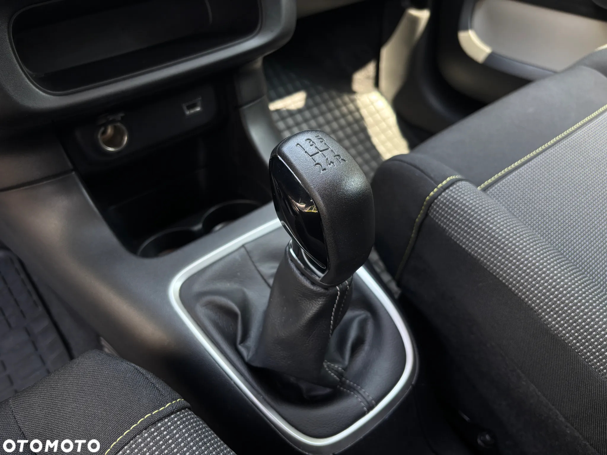 Citroën C3 1.2 PureTech Max - 10
