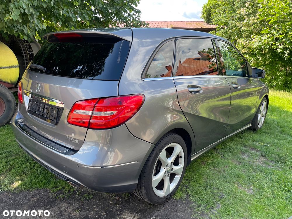 Mercedes-Benz Klasa B 180 Peak Edition - 12