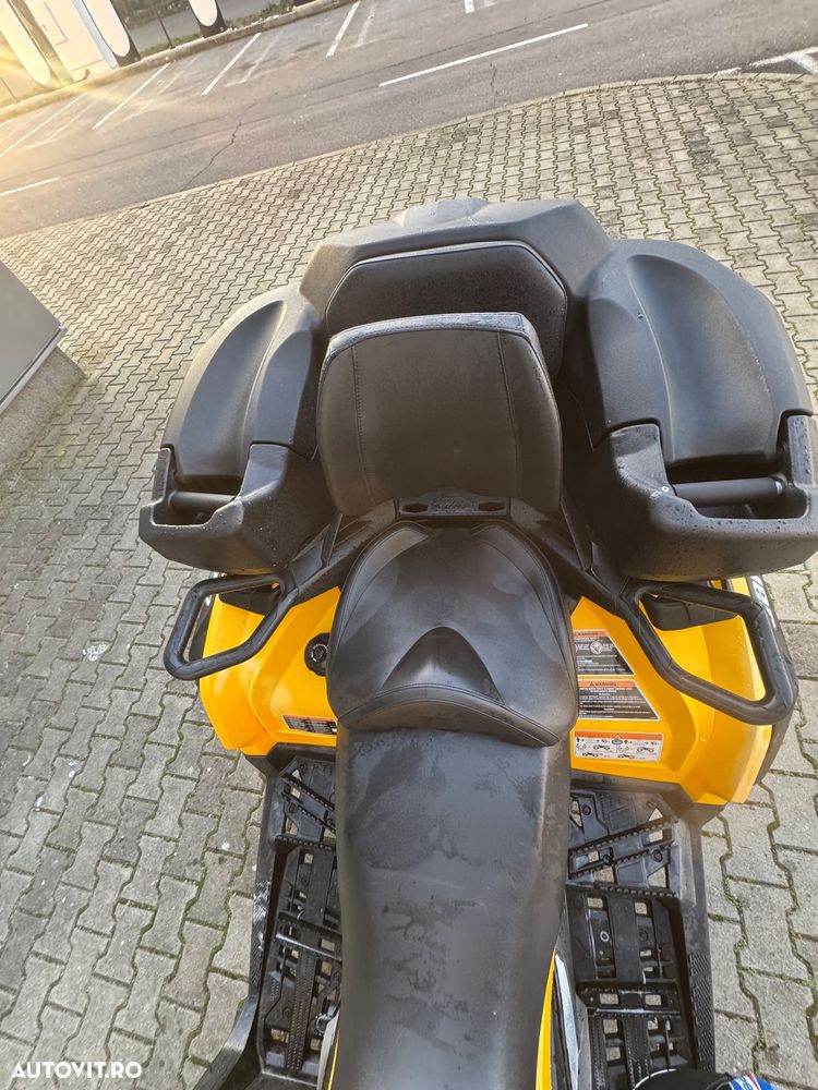 Can-Am Outlander Max - 8