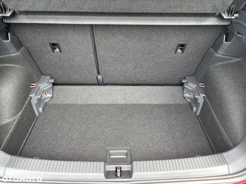 Volkswagen T-Cross - 21