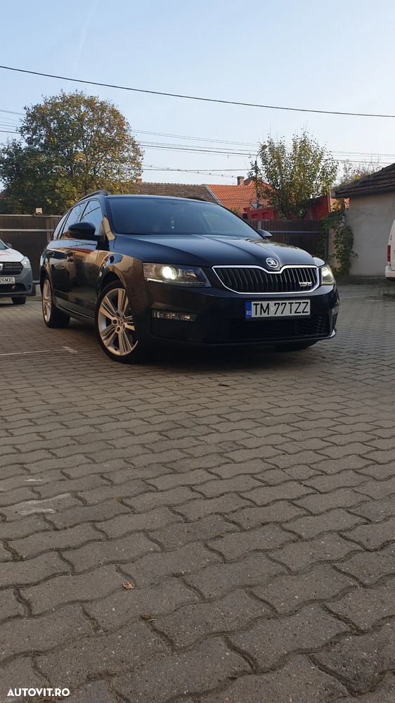 Skoda Octavia 2.0 TDI DSG RS - 1