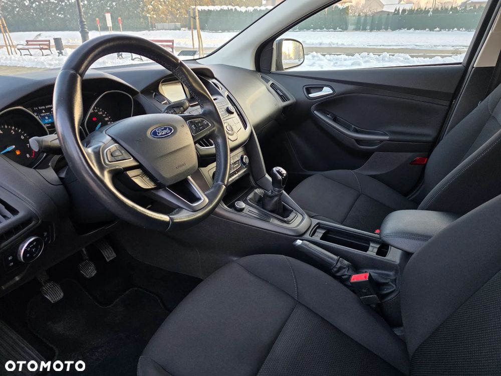 Ford Focus 1.6 SYNC Edition - 10