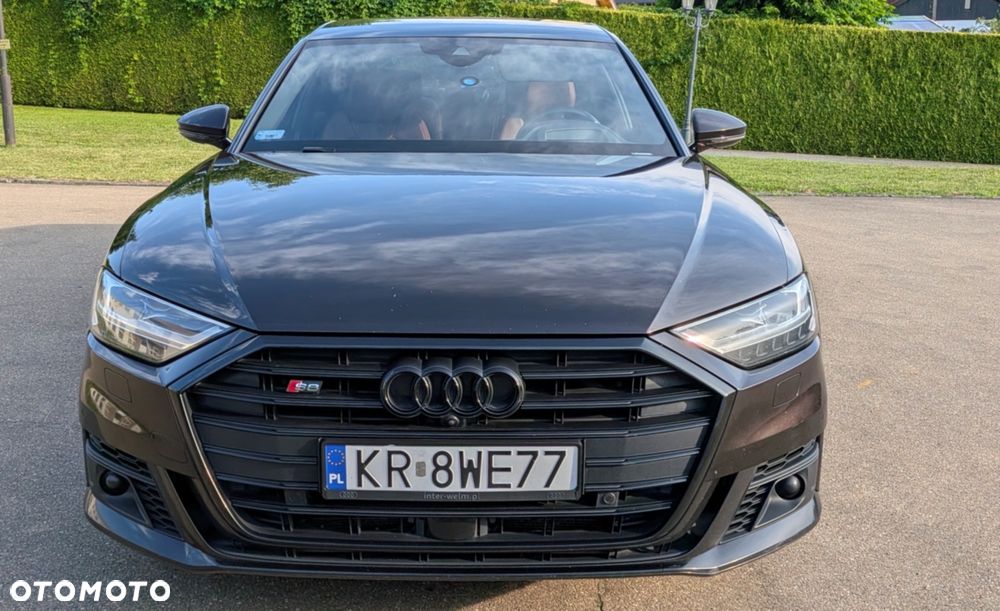 Audi S8 - 3