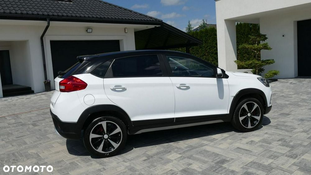 Volkswagen T-Roc - 16