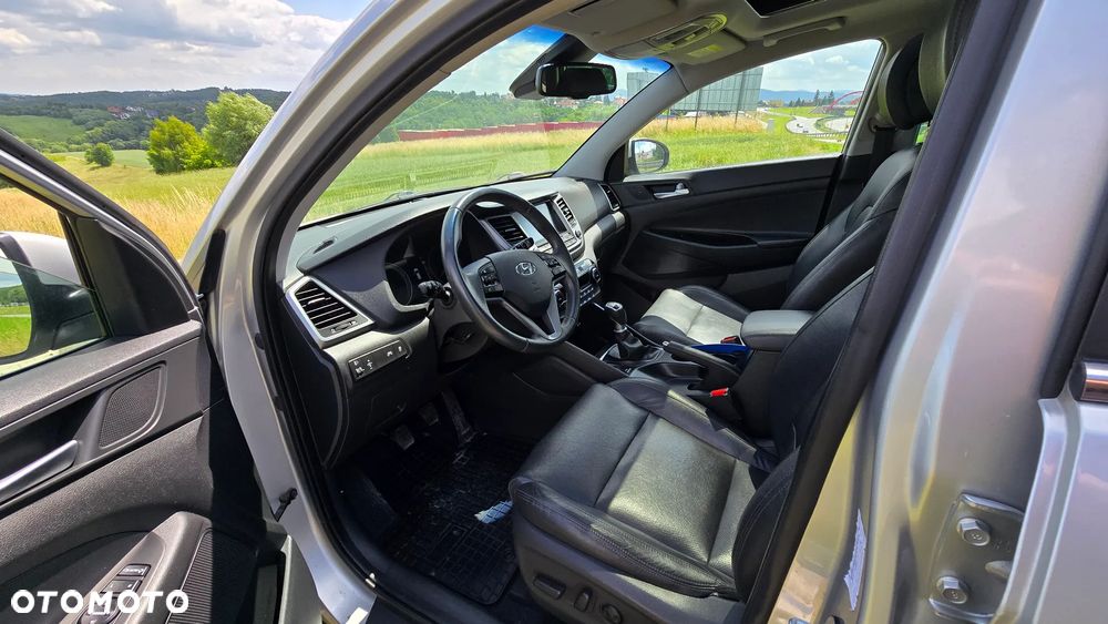 Hyundai Tucson 1.7 CRDI BlueDrive Style 2WD - 8