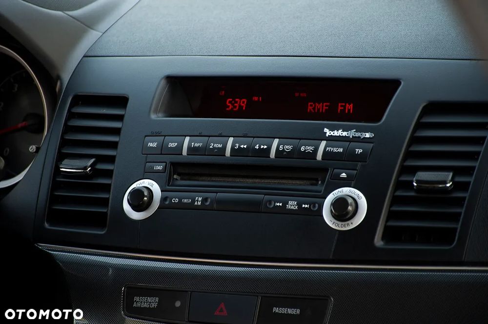 Mitsubishi Lancer 1.8 Intense - 19