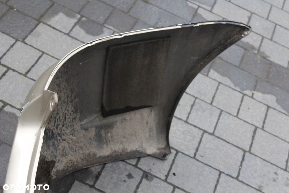 ZDERZAK TYŁ TOYOTA AVENSIS VERSO - 9