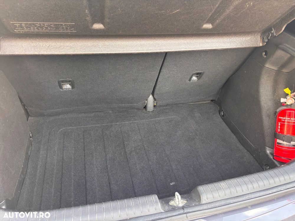 Hyundai i20 - 18