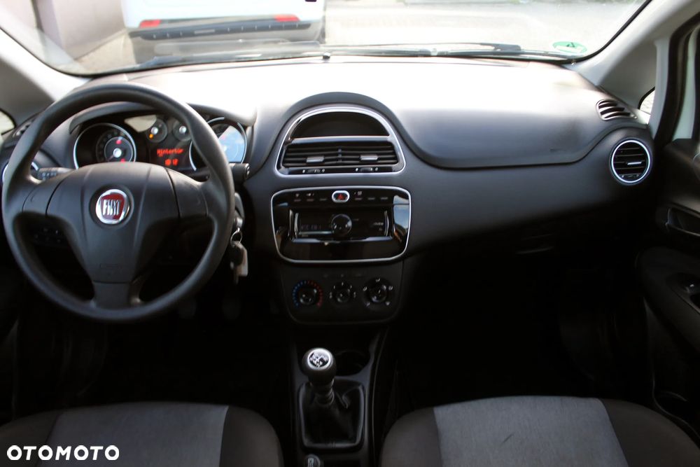 Fiat Punto 1.2 Young - 10