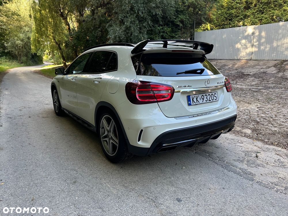 Mercedes-Benz GLA AMG 45 4-Matic - 11
