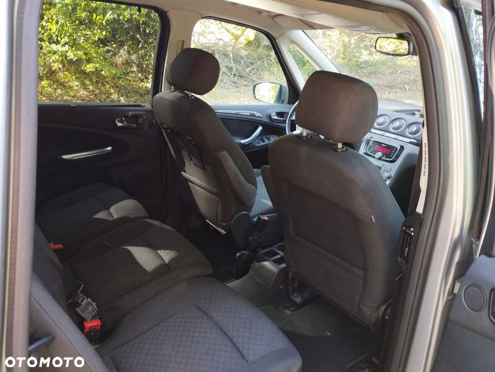 Ford Galaxy 2.0 TDCi Ghia - 11