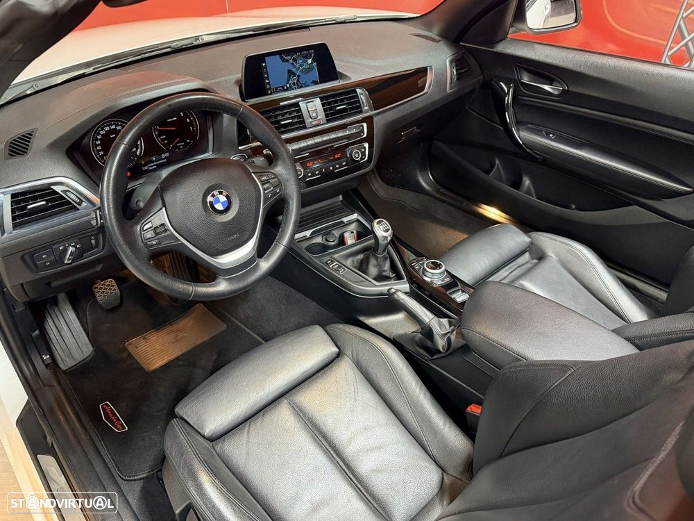 BMW 218 i Cabrio Line Sport - 10