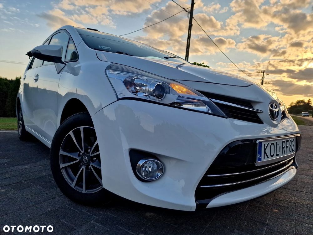 Toyota Verso 1.6 Premium - 30