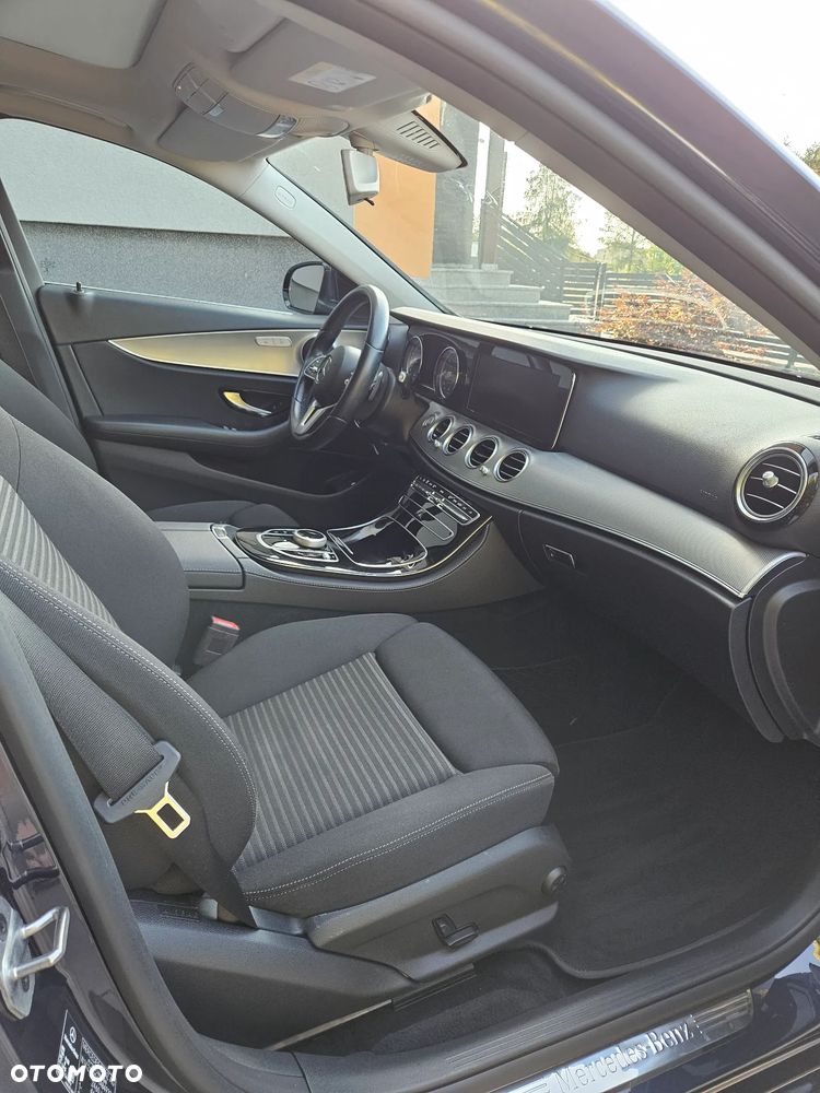Mercedes-Benz Klasa E 220 d Avantgarde - 8