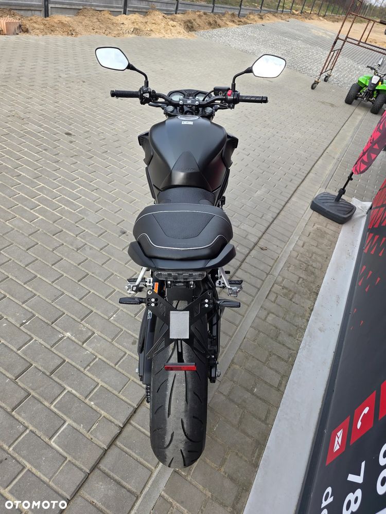 Honda CB - 18