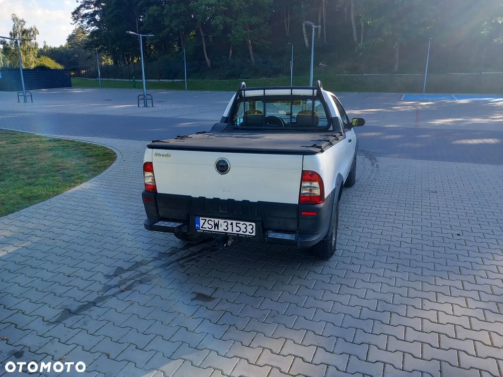 Fiat Strada - 7